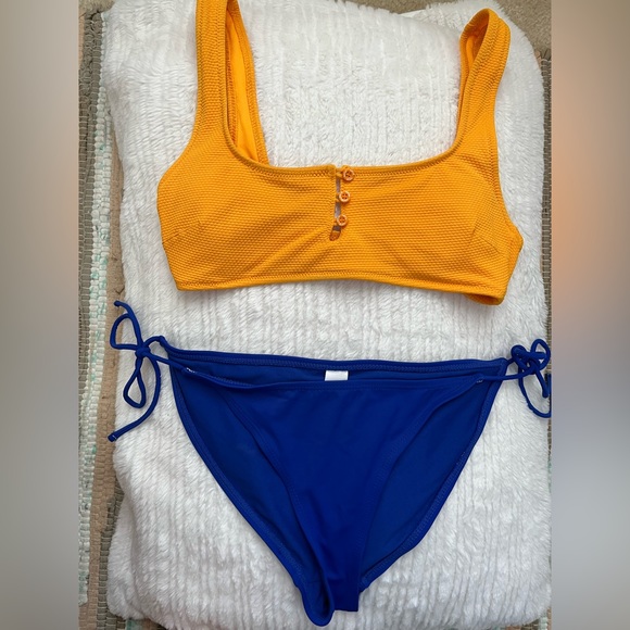 Yellow and patterned bikini set bundle! (3 pieces) - Picture 2 of 4